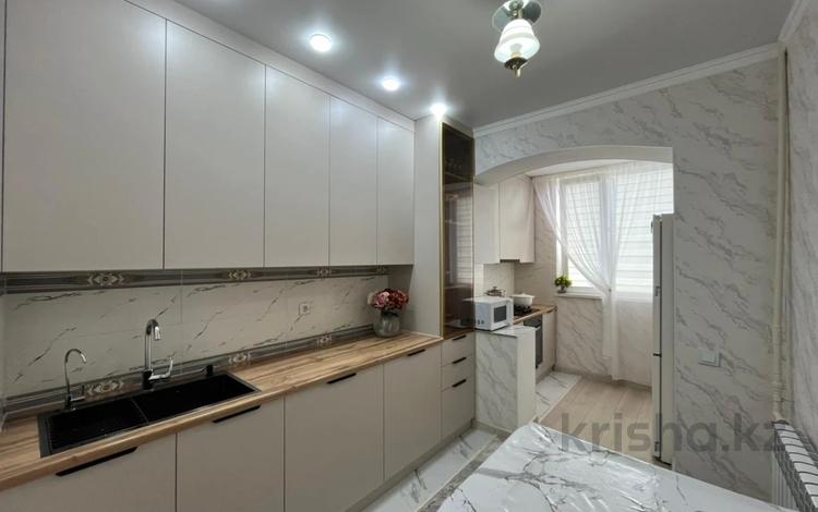 2-комнатная квартира · 56 м² · 4/5 этаж, 13-й мкр 24 за 16.5 млн ₸ в Актау — фото 2