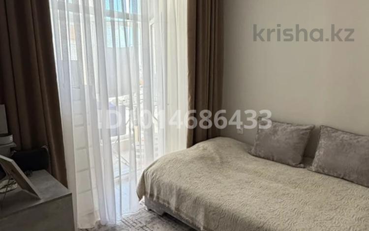 2-комнатная квартира · 42 м² · 5/10 этаж, мкр Юго-Восток, Микрорайон Байкена Ашимова 21А за 230 000 ₸ в Караганде, Казыбек би р-н — фото 2