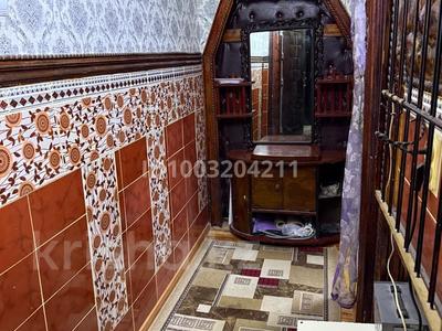 2-комнатная квартира · 48 м² · 1/5 этаж, Шукурова 31 — Универсам (возле кафе премьер) за 100 000 〒 в 