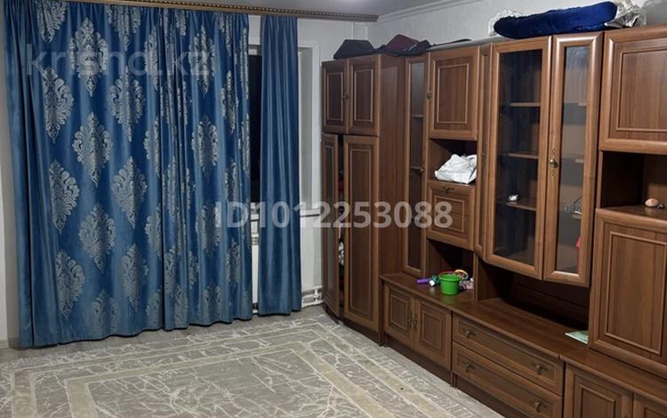 2-комнатная квартира · 43 м² · 4/5 этаж, 6-й микрорайон 49 — 10-школа,Аян пассаж,рынок,my kids за ~ 8.4 млн ₸ в Темиртау — фото 2