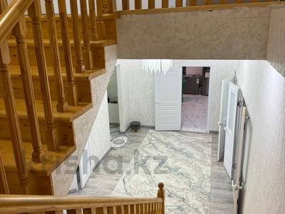 Жеке үй · 4 бөлме · 320 м² · 10 жүзд., мкр Аксай-2, 6 26 — 6 ул/8 ул, бағасы: 60 млн ₸ в Атырау