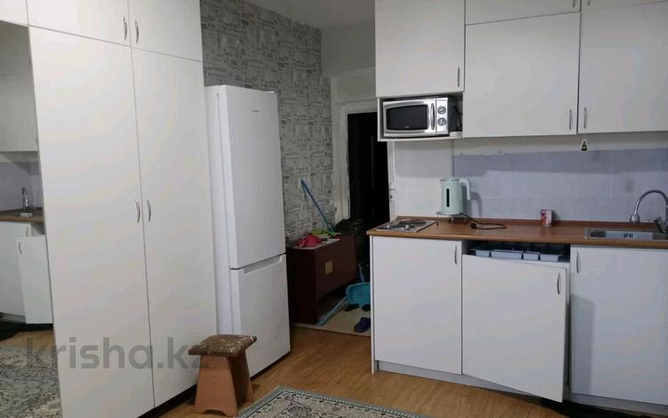 1-комнатная квартира, 18 м², 1/6 этаж помесячно, мкр Кокжиек 39