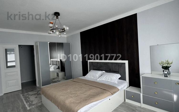 1-комнатная квартира · 50 м² · 6/9 этаж, ул. Куаныша Тулеметова 85 за 230 000 ₸ в Шымкенте, Аль-Фарабийский р-н — фото 2