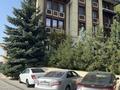 4-бөлмелі пәтер · 210 м² · 4/4 қабат, Керей-Жәнібек хандар 276/15, бағасы: 285 млн ₸ в Алматы, Медеуский р-н — фото 4