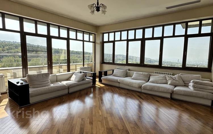 4-комнатная квартира · 220 м² · 4/4 этаж, Керей-Жәнібек хандар 276/15 за 285 млн ₸ в Алматы, Медеуский р-н — фото 8