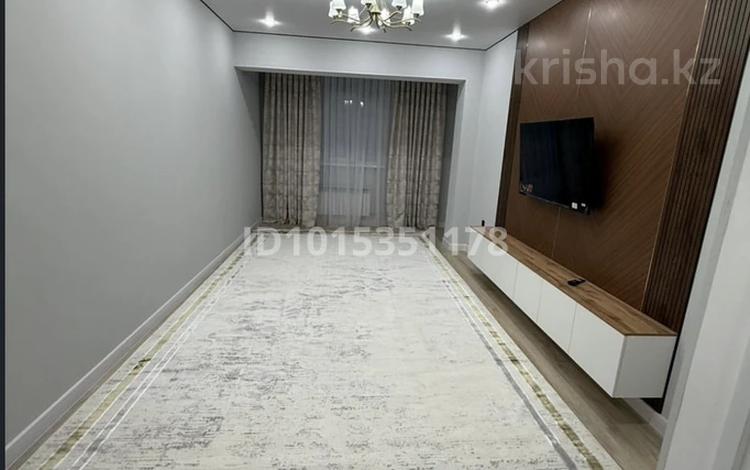 2-комнатная квартира · 78 м² · 2/9 этаж, 19-й мкр 25 за 300 000 ₸ в Актау — фото 2