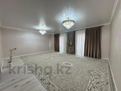 5-бөлмелі пәтер · 223 м² · 1/5 қабат, Алтын орда ш/а., бағасы: 74.5 млн ₸ в Актобе, мкр. Алтын орда