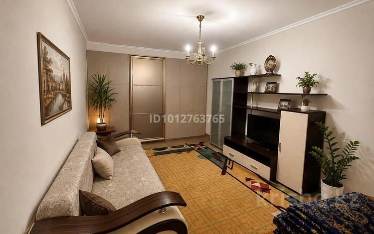 2-комнатная квартира · 60 м² · 1/1 этаж, Азаттык 74/2 — Карымсакова за 200 000 ₸ в Атырау, мкр Жилгородок — фото 12