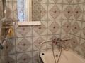 3-комнатная квартира · 62 м² · 5/5 этаж, Майкудук, Майкудук, 15й микрорайон 16 — Школа за 11 млн 〒 в Караганде, Алихана Бокейханова р-н — фото 10
