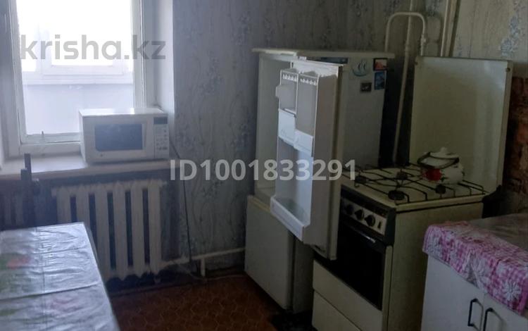 3-комнатная квартира · 60 м² · 5/5 этаж, Кошукова 20 — Рядом ТД Пирамида. школа 32 за 120 000 〒 в Петропавловске — фото 2