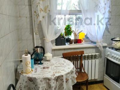 2-комнатная квартира · 35 м² · 1/2 этаж, Жандосова 132 — Алтынсарина за 12 000 ₸ в Алматы, Ауэзовский р-н