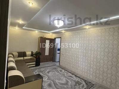 2-комнатная квартира, 46 м², 3/4 этаж помесячно, мкр №6 за 240 000 〒 в Алматы, Ауэзовский р-н