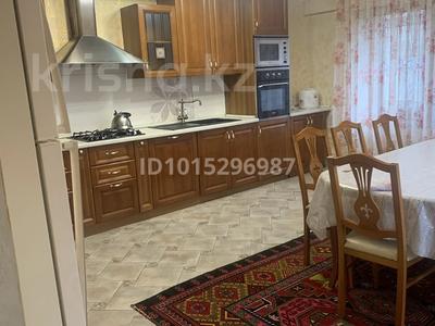 4-бөлмелі пәтер · 217 м² · 2/9 қабат, Көктем-1 ш/а., Маркова 39, бағасы: 190 млн ₸ в Алматы, Бостандыкский р-н