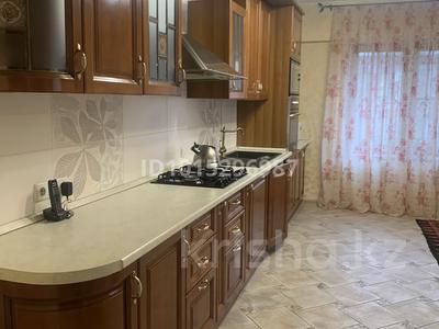 4-бөлмелі пәтер · 217 м² · 2/9 қабат, Көктем-1 ш/а., Маркова 39, бағасы: 179 млн ₸ в Алматы, Бостандыкский р-н