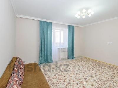 2-бөлмелі пәтер, 62 м², 8/9 қабат, Чингиз Айтматов 42, бағасы: 26 млн 〒 в Астане, Нура р-н