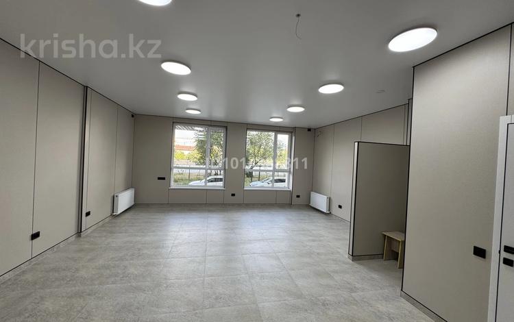 Офисы, склады, образование, кабинеты и рабочие места, студии · 42 м² за 300 000 ₸ в Алматы, Турксибский р-н — фото 19
