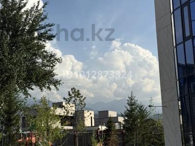 2-бөлмелі пәтер · 90 м² · 1/5 қабат, Акселеу Сейдембек 105/6, бағасы: 68 млн ₸ в Алматы, Наурызбайский р-н
