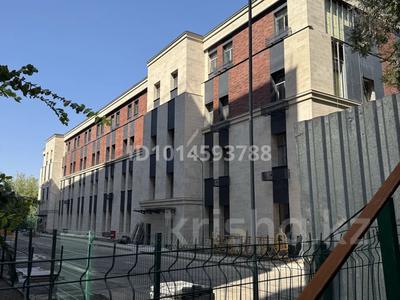 3-бөлмелі пәтер · 104.2 м² · 3/4 қабат, Макатаева 127 — Муратбаева 46 за жк 12 месяцев, бағасы: 81.8 млн ₸ в Алматы, Алмалинский р-н
