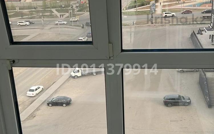 1-комнатная квартира · 50 м² · 7/10 этаж, мкр. Алтын орда, Алия молдагулова 62 — Возле остановки золотой квартал за 170 000 〒 в Актобе — фото 2