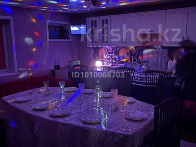 Часть дома · 5 комнат · 280 м², Байтурсынова 136 — Кафе Муслима, в центре за 350 000 〒 в Костанае