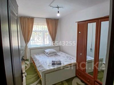 3-бөлмелі пәтер · 50 м² · 1/5 қабат, 1 мкр 5 — Сакен мектеп касында, бағасы: 8 000 〒 в Туркестане