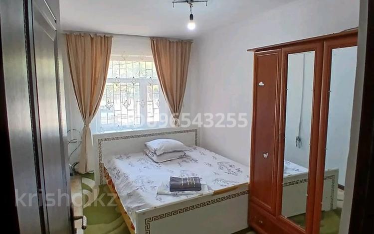 3-комнатная квартира · 50 м² · 1/5 этаж, 1 мкр 5 — Сакен мектеп касында за 8 000 ₸ в Туркестане — фото 2