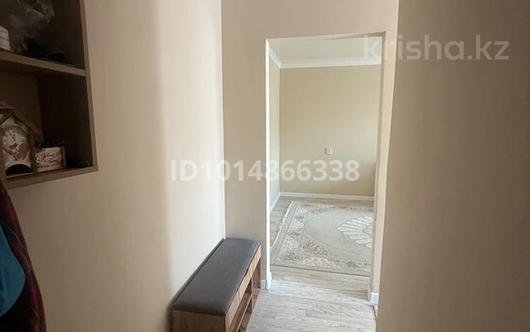 2-бөлмелі пәтер · 45 м² · 5/5 қабат, Ларина 9, бағасы: 14.5 млн ₸ в Уральске — фото 2