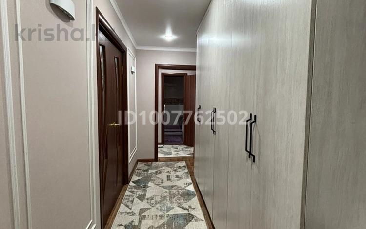 3-комнатная квартира · 64.1 м² · 2/9 этаж, Майкудук, Мкр Мамыраева 7 за 25 млн ₸ в Караганде, Алихана Бокейханова р-н — фото 2