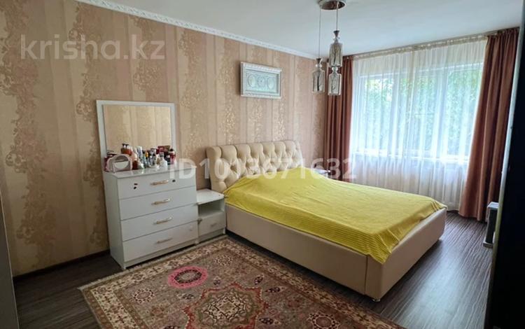 3-комнатная квартира · 62 м² · 4/4 этаж, Маметовой — Маметовой/Наурызбай батыра за 53 млн ₸ в Алматы, Алмалинский р-н — фото 2