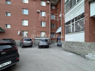 5-комнатная квартира · 177 м² · 4/5 этаж, Гагарина 9 а — Ул, Гагарина пересечение Баймагамбетова за 87 млн ₸ в Костанае