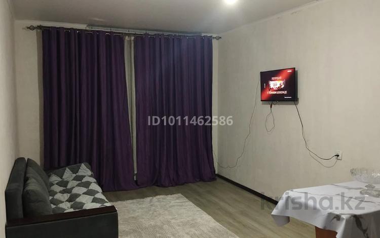 2-бөлмелі пәтер · 45 м² · 5/9 қабат, Көкжиек ш/а. 65 — Жолыбет 65, бағасы: 13 000 ₸ в Алматы, Жетысуский р-н — фото 2