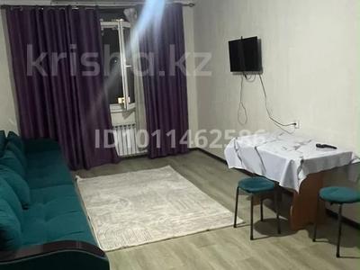 2-комнатная квартира · 45 м² · 5/9 этаж, мкр Кокжиек, Жолымбет 42/5 за 13 000 ₸ в Алматы, Жетысуский р-н