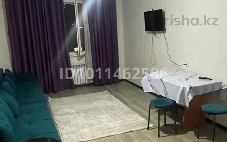 2-комнатная квартира · 45 м² · 5/9 этаж, мкр Кокжиек, Жолымбет 42/5 за 13 000 ₸ в Алматы, Жетысуский р-н — фото 8