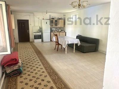 Часть дома · 2 комнаты · 50 м² · 8 сот., мкр Альмерек за 200 000 ₸ в Алматы, Турксибский р-н