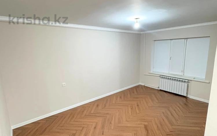 3-комнатная квартира · 62 м² · 1/5 этаж, мкр 8, Гришина за 20.5 млн ₸ в Актобе — фото 2