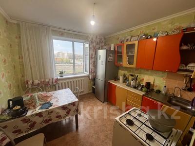 Продажа квартир в Карагандинской обл.: 2-комнатная квартира · 54 м² · 2/10 этаж, 9 микрайон за 15 млн 〒 2-комнатная квартира · 54 м² · 2/10 этаж, 9 микрайон за 15 млн 〒 в Темиртау