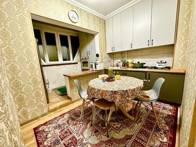 2-комнатная квартира, 60.9 м², 5/9 этаж, мкр Аксай-2 за 35 млн 〒 в Алматы, Ауэзовский р-н