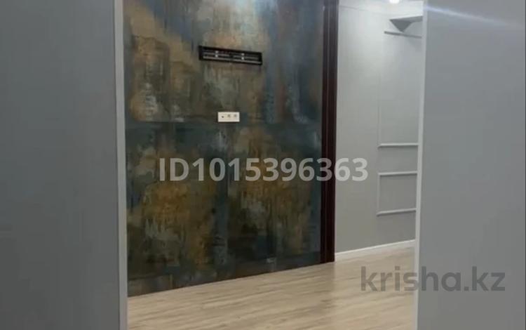 3-комнатная квартира · 60 м² · 2/5 этаж, мкр Думан-2 11 — Халлиулина 172 за 42 млн ₸ в Алматы, Медеуский р-н — фото 2
