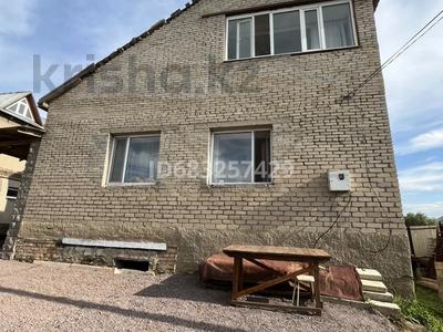 Отдельный дом · 6 комнат · 250 м² · 10 сот., мкр Кунгей , Нила Мазитова 33а — Куанышбаева, напротив школы за 82 млн ₸ в Караганде, Казыбек би р-н