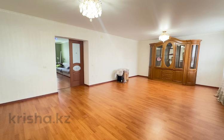 3-бөлмелі пәтер · 85 м² · 4/5 қабат, Азаттык 71, бағасы: 26 млн ₸ в Атырау — фото 33