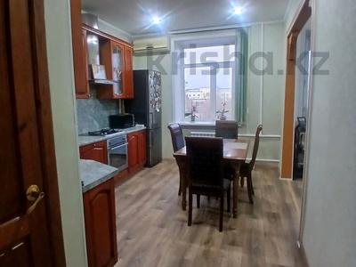 5-комнатная квартира · 128 м² · 3/3 этаж, Сураганова 1 за 35 млн 〒 в Павлодаре