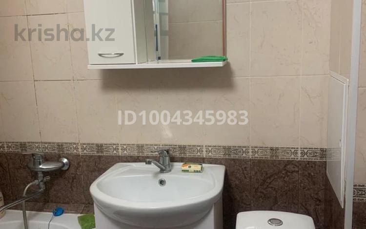 1-комнатная квартира · 33 м² · 2/5 этаж, мкр Казахфильм 12 за 250 000 ₸ в Алматы, Бостандыкский р-н — фото 2