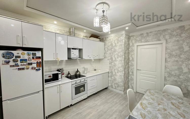 3-комнатная квартира, 82.5 м², 11/12 этаж, Сатпаева 90 — Туркебаева