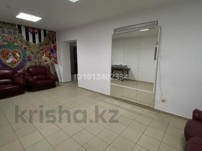 3-комнатная квартира · 50 м² · 1/5 этаж, мкр Пригородный 105А за 300 000 ₸ в Астане, Есильский р-н