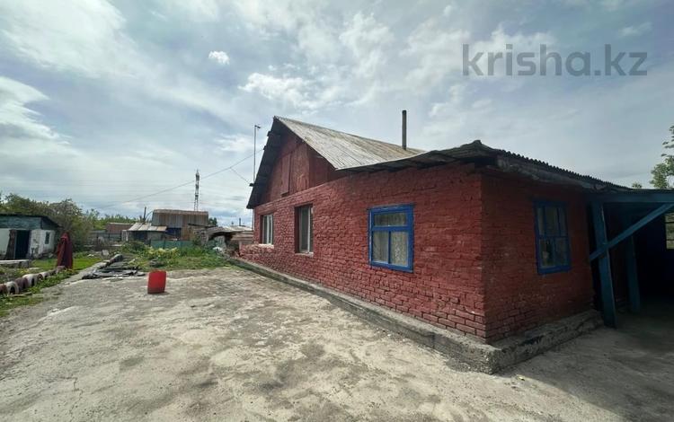Жеке үй · 3 бөлме · 50 м² · 6 сот., Титан, бағасы: 6 млн ₸ в Усть-Каменогорске — фото 3