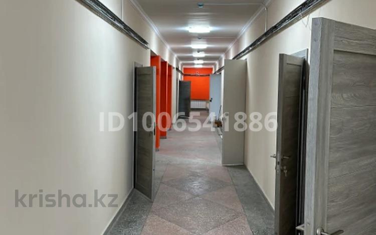 Свободное назначение, офисы, образование, кабинеты и рабочие места, студии · 600 м² за ~ 1 млн 〒 в Усть-Каменогорске — фото 4