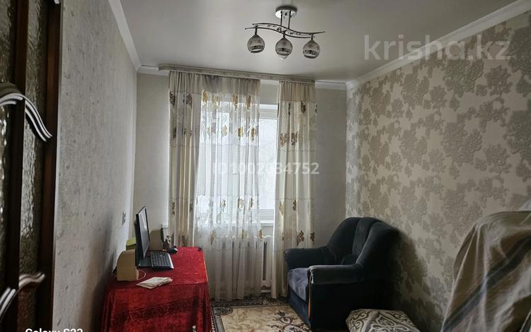 3-бөлмелі пәтер · 60 м² · 2/2 қабат, мкр Геолог, Ануарбека Аккулова — Школа им К.Сатпаева, бағасы: 14 млн ₸ в Атырау — фото 2