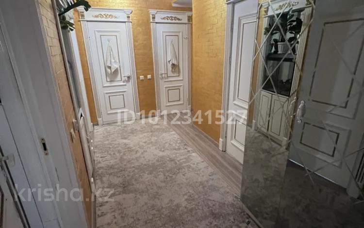 3-комнатная квартира · 80 м² · 8/10 этаж, мкр Шугыла, жунисова 4/9 за 45 млн ₸ в Алматы, Наурызбайский р-н — фото 2