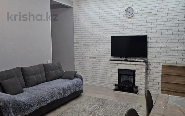 2-комнатная квартира, 41 м², 7/9 этаж, Камзина 41/1