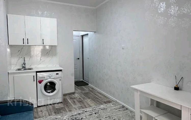1-комнатная квартира · 18 м² · 1/5 этаж, мкр Аксай-5 7 за 15 млн ₸ в Алматы, Ауэзовский р-н — фото 2